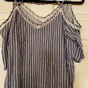 Peek-a-boo shoulder top